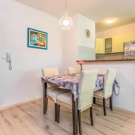 Downtown Pearl Omiš